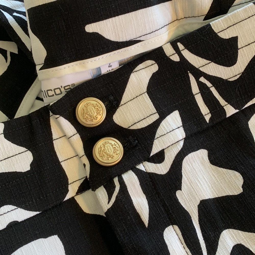 BRAND NEW WITH TAGS.  CHICOS wide leg pants - Picture 2 of 4